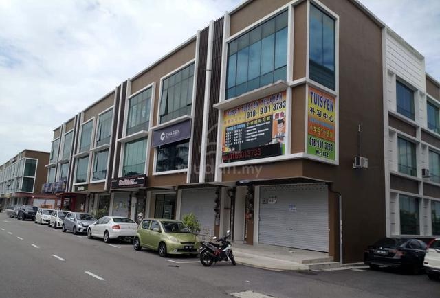 Taman Pulai Flora @ Skudai 3 Storey Terrace Shop End Lot Unit of Gf 1