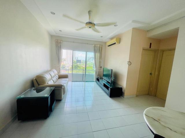 University Place (Plaza Ivory) 1
