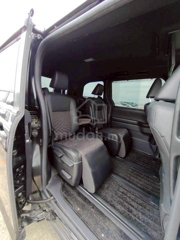 FULLoan MZRA90 VOXY 3LED OTTOMEN P/BOOT 2022 UNREG - 2