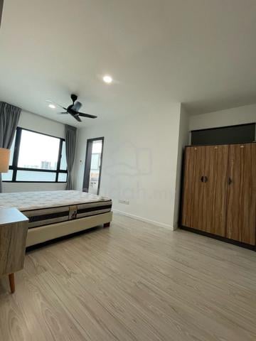 ZERO DEPOSIT MASTER ROOM ( Walk to CIQ ) 1