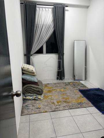 Kita Ria Apartment Medium room for rent in available in May 1