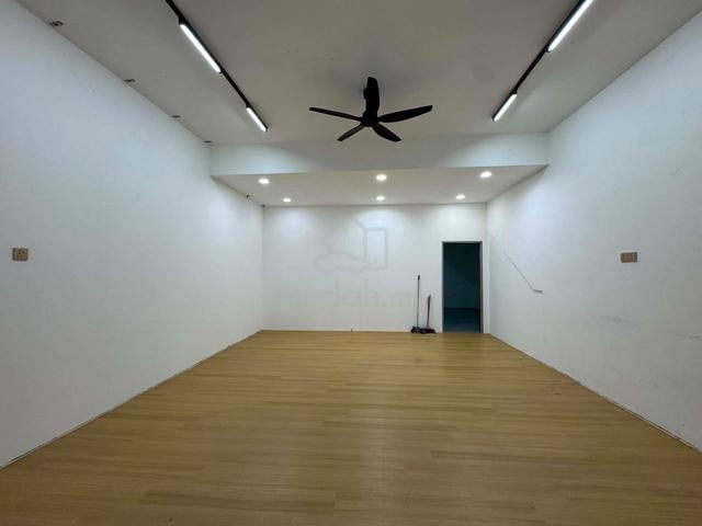 Jalan Austin Perdana @ Mount Austin 1