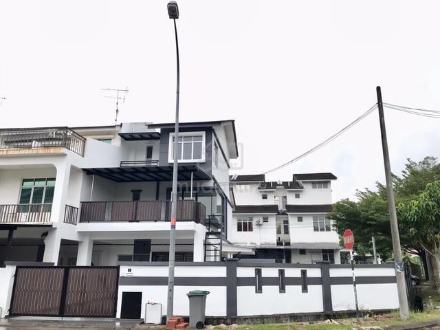 2.5 Storey Corner Lot House Kampung Aman Larkin Johor Bahru JB 1