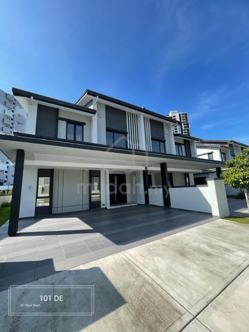 Brand New 2 Storey Lake Villa Semi-D Freesia Residences Kota Kemuning 1