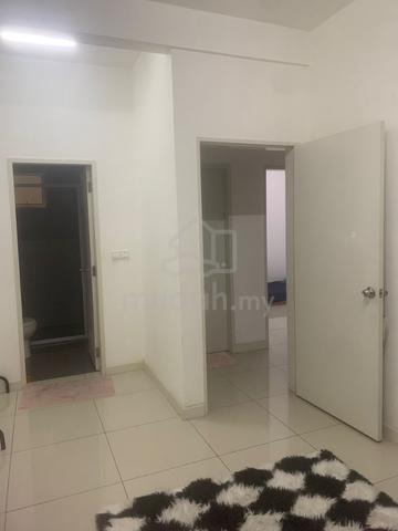 Strictly LADIES UNIT ONLY - Master bedroom 1