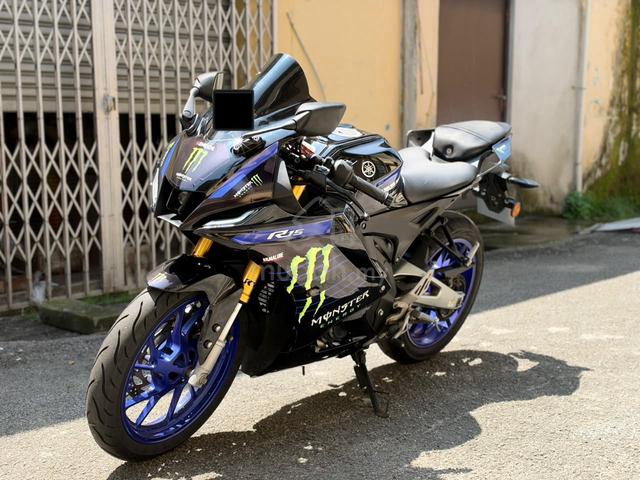 LOW MILLEAGE Yamaha R15m monster R15 full loan OTR - photo 3 of 5