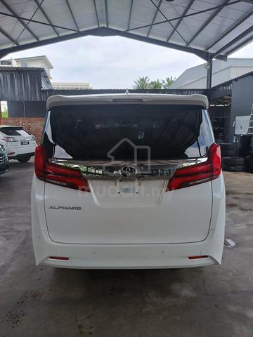 Toyota ALPHARD 2.5X 4WD - 5