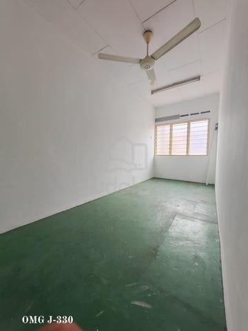Tmn Selat Damai 2Storey House House 3r2b Basix Unit For Rent 1