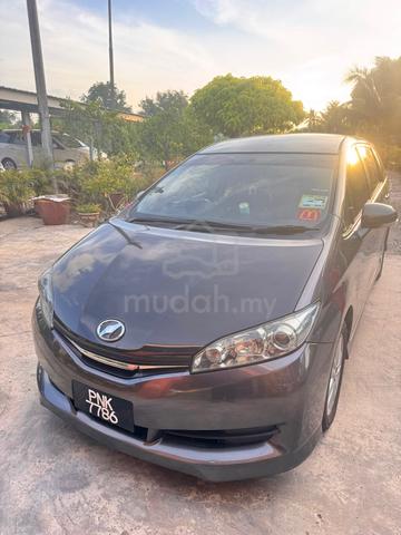 2013 Toyota WISH 1.8 X ZGE20G FACELIFT (A) - 4