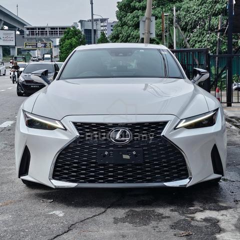 2023 Lexus IS300 2.0 Base - 3