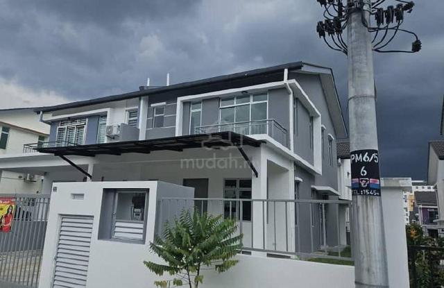 Pulai Mutiara @ 2sty Cluster House Partial Furnished 4bedroom All Race 1