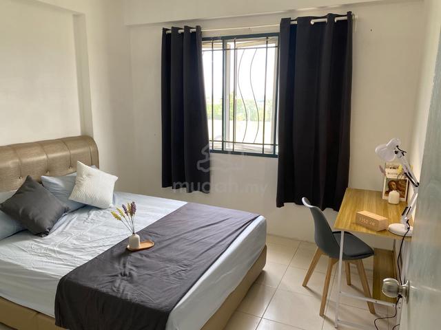 Batu Kawan Apartment Suria Master Bedroom For Rent 1