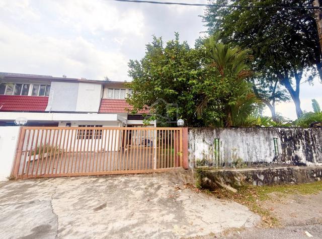 HUGE LAND 5700SF CORNER LOT Double Storey SS2 SS 2 Petaling Jaya 1