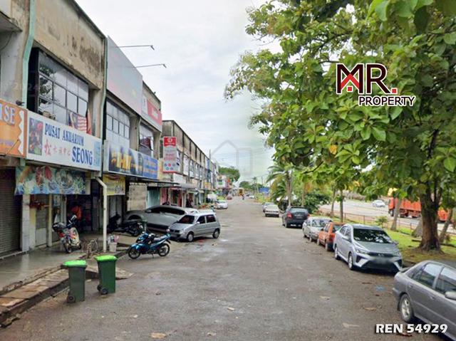 FACING ROAD @ Double Storey Shop Lot Taman Desa Permai FOR RENT 1