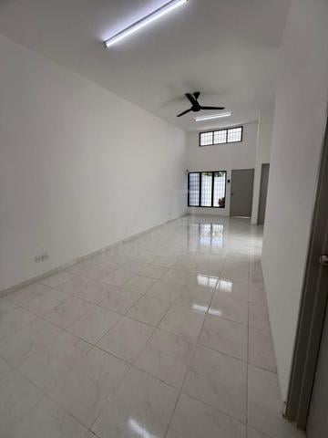 Taman Selayang Mutiara Semi Detached House Space for up to 5 cars 1