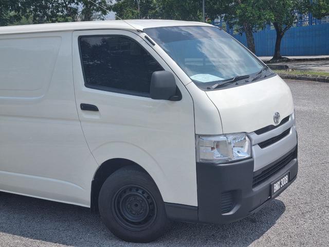 FULL LOAN Toyota HIACE 2.5 FACELIFT (M) PANEL VAN - 3