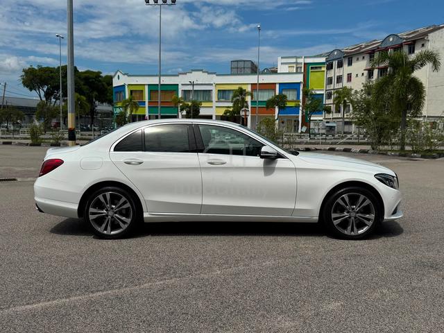 2017 Mercedes-Benz C200 2.0 Exclusive W205 (A) - 3