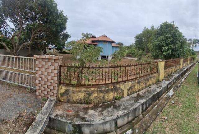 TANAH LOT BANGLO LORONG SENTOSA  JALAN ABDUL RAHMAN MUAR Untuk Dijual 3