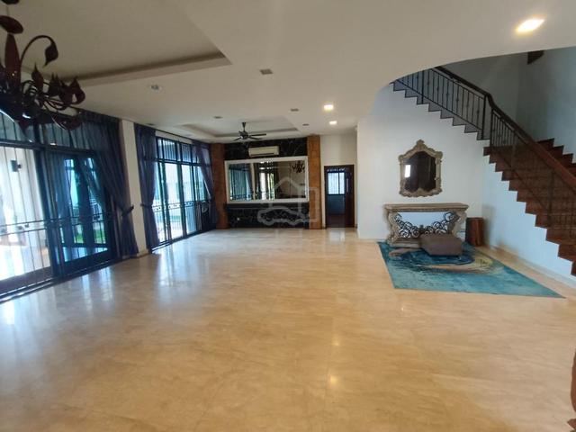 Luxury 3-Storey Bungalow @ Pearl Hill Tanjung Bungah for rent 1