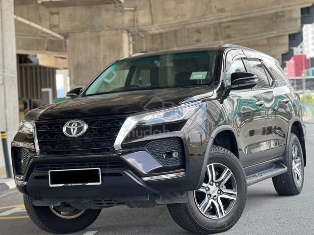 2022 Toyota FORTUNER 2.4 DIESEL TURBO 4X4 WARRANTY - 1
