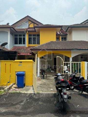 Seksyen 19, Shah Alam, 2 storey, opposite playground 1