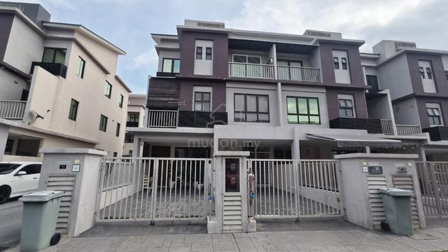 Townhouse the strata, Bandar Puteri Bangi 1