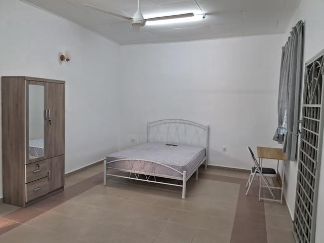 Master Bedroom Taman Cengal 1