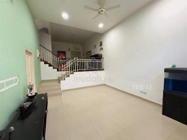 Renovated 24x80 Kota Kemuning Lakeside 2 Storey Gated Guarded Freehold 1
