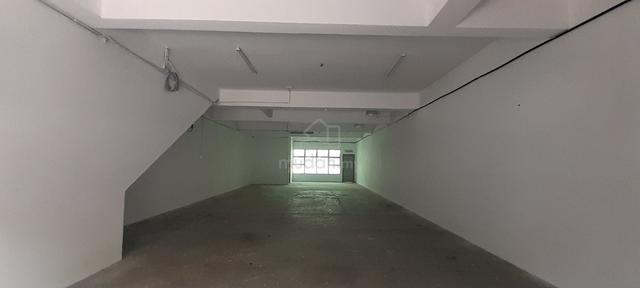 Ground Floor Shop at Putra Heights (Fairly Easy Parking) 1