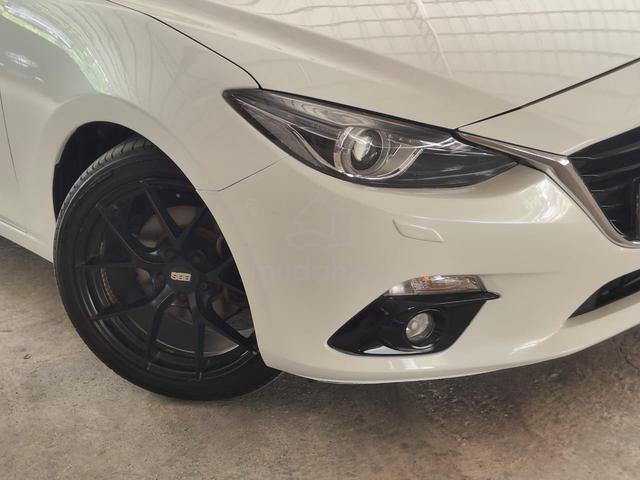 2015 Mazda 3 2.0 HATCHBACK SKYACTIV (CKD) MY2014 - 3