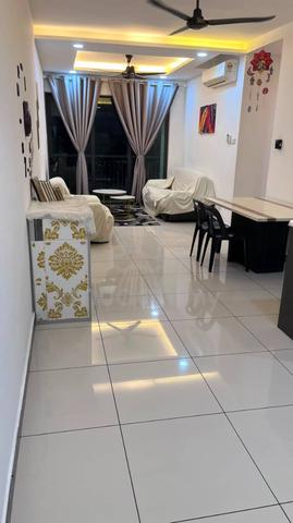 KL Traders Square Residences 1