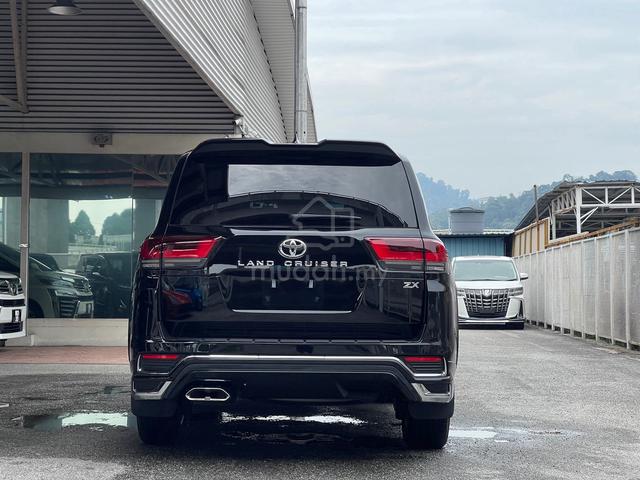 BLACK INTERIOR 2023 Toyota LANDCRUISER 3.5 ZX - 3