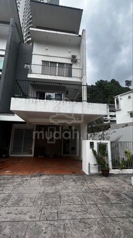 Crystal Creek 3 Storey Corner Lot Superlink For Rooms Rental 1