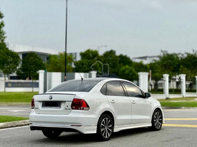 -2019- Volkswagen VENTO 1.2 HIGHLINE (A) FULL LON - 3