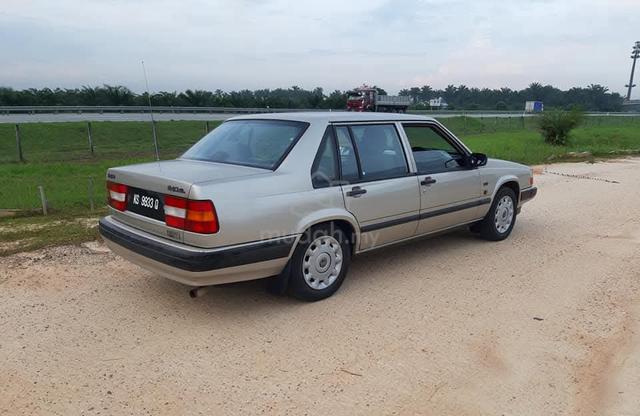 1996 Volvo 940 2.3 GL (A) - 2