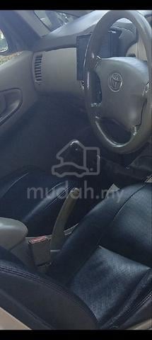 2010 Toyota INNOVA 2.0 E FACELIFT (M) - 5