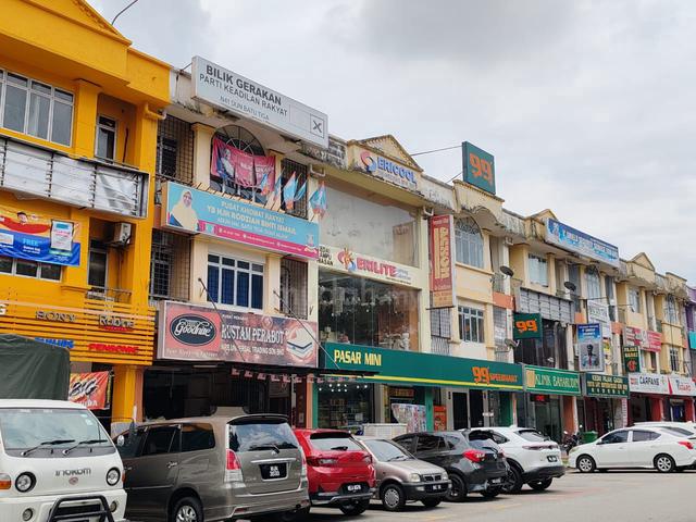 Shah Alam Seksyen 23 main road shop high traffic near aeon big 1