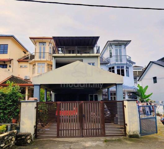 FULLY RENOVATED🔥 2.5 Storey Teres Taman Bukit Utama Ampang 20x85sf 1