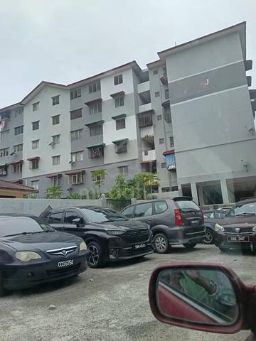 Teratai Apartment (Taman Bunga Raya) 1