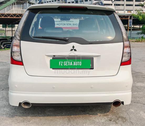 2010 MITSUBISHI GRANDiS 2.4 POWER BOOT (A) - 4