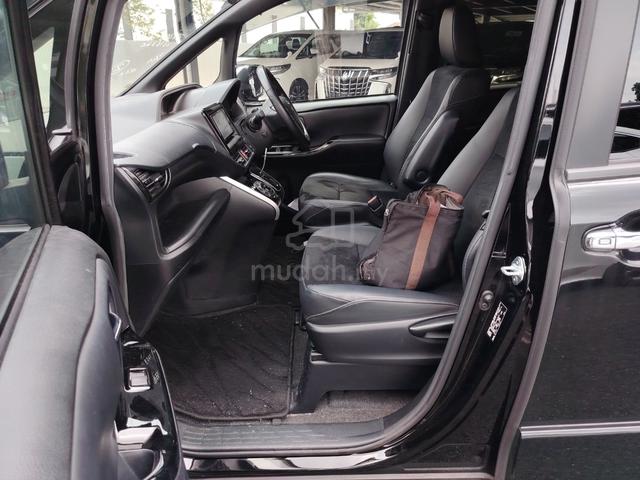 2021 Toyota VOXY 2.0 ZS KIRAMEKI III (A) UNREG 21 - 4