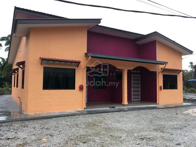 Rumah Sewa Asam Kumbang Laut, Benut 1