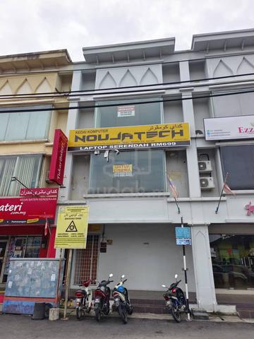 Rumah kedai tingkat 1 utk disewa 1