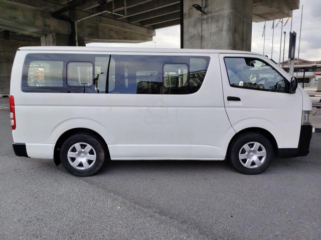 Ori 2014 Toyota Hiace 2.5 (M) 11 Seat Low Roof - 4