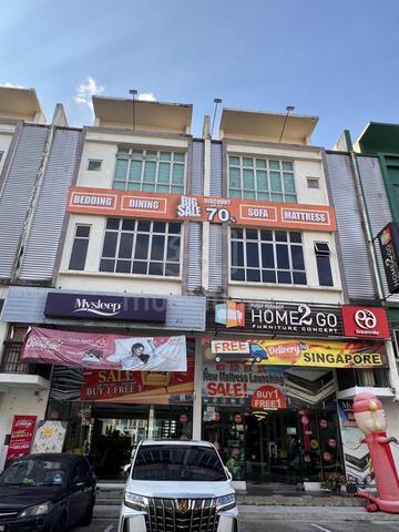 Pusat perdagangan DANGA UTAMA 1