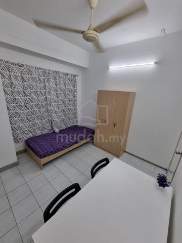 (FemaleMuslim/BalconyUnit) Ridzuan Condominium Bandar Sunway PJ 1