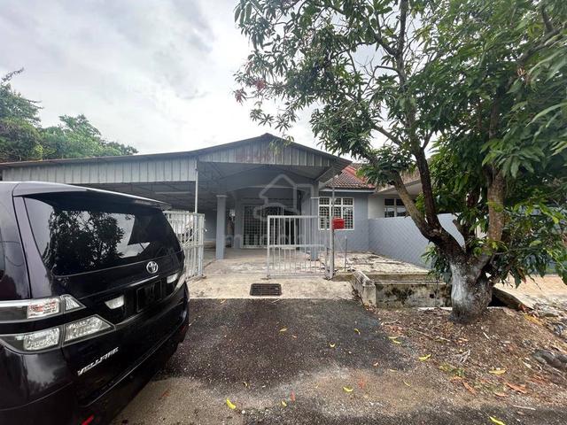 Taman Kelemak Perdana Alor GaJah Melaka Corner Lot 1