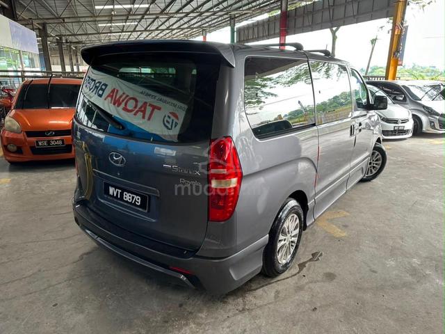 2011 Hyundai GRAND STAREX 2.5 CRDI VGT (A) - 3