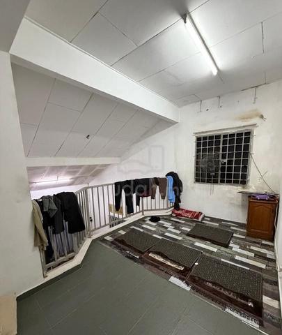 Taman Megah Ria, 3 bedrooms, 1.5 storey Semi D, partial furnished 1