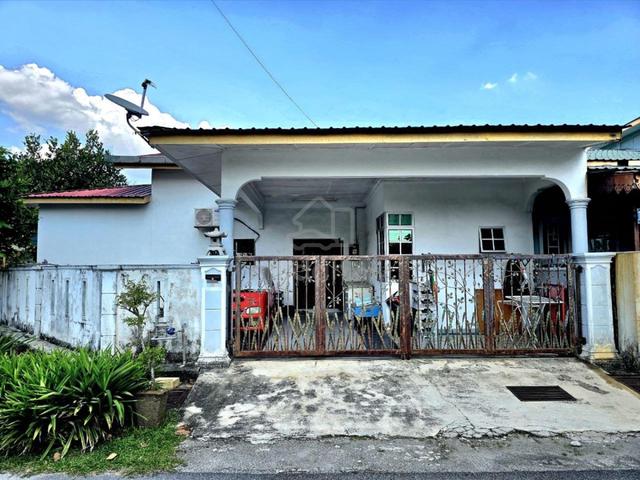 STRATEGIC LOCATION 1 Storey Semi D Taman Salak Jaya, Salak Selatan 1